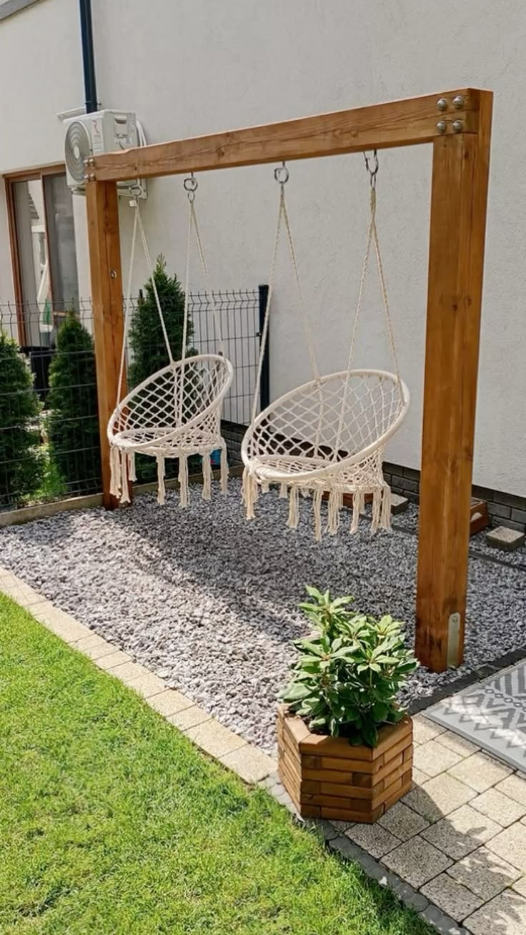 Pergola klasiskā ar šūpuļkrēsliem